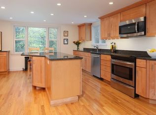 97 Maple St, Lexington, MA 02420