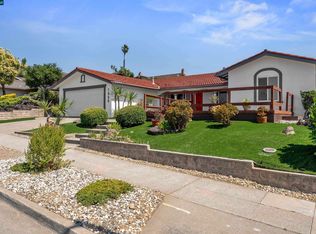 7998 Phaeton Dr, Oakland, CA 94605