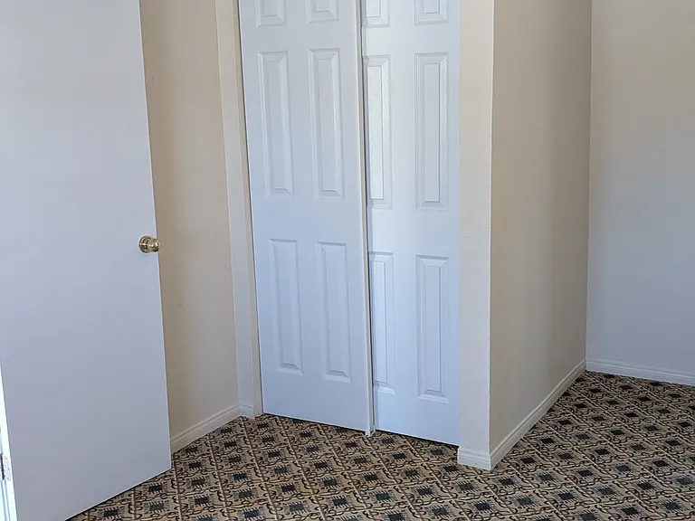 1714 Donald St — Photo 6