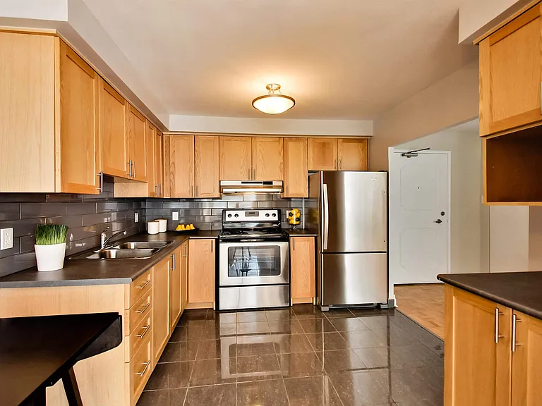 680 Roselawn Ave — Photo 153
