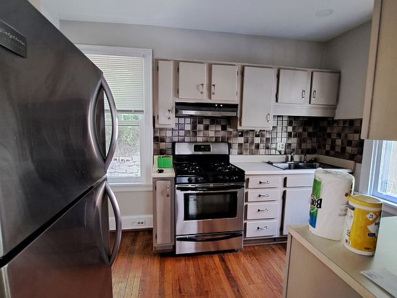2nd image of 4055 Paxton Ave