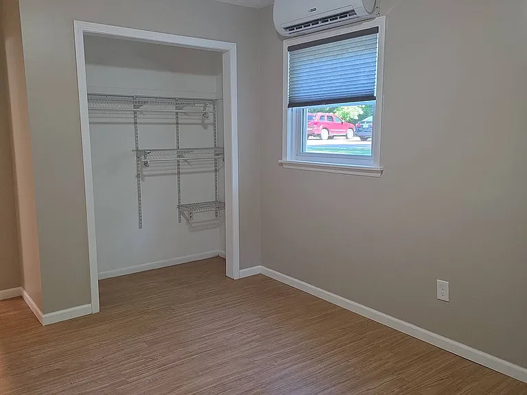 705 E 3rd St #3 — Photo 7