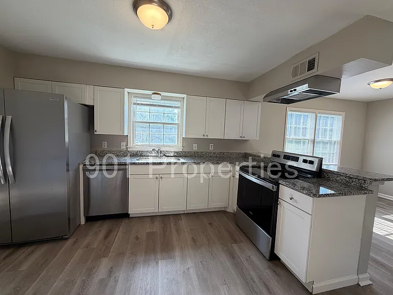 2658 Galaxie St — Photo 7