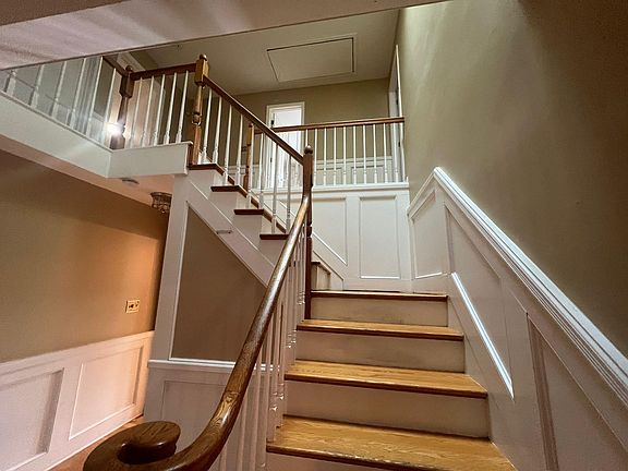 5th image of 2 Chestnut Park Ct