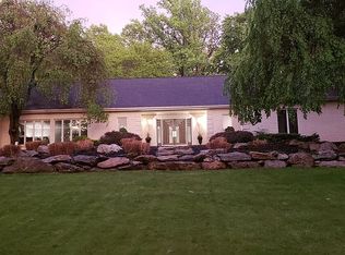 1 Fox Chase Dr, Watchung, NJ 07069