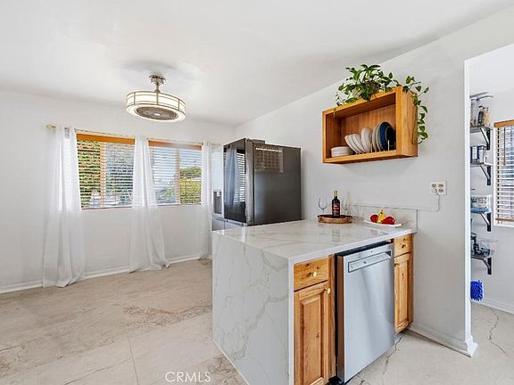 3rd image of 5055 N Raton Cir