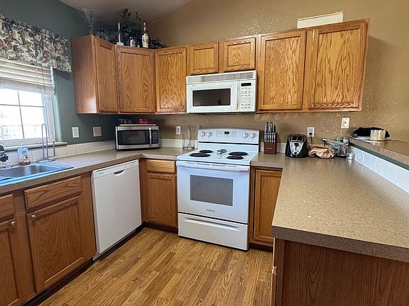 3rd image of 4238 Rockvale Dr