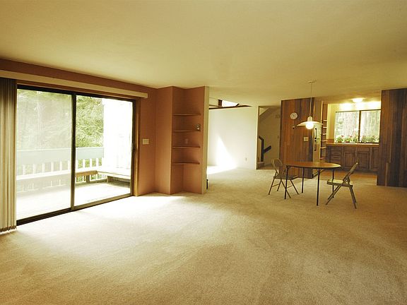 Great Room & Kitchen