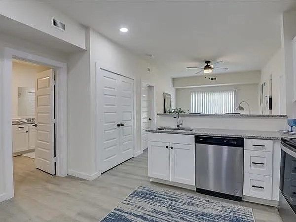 900 Nedy Cir #925 — Photo 4