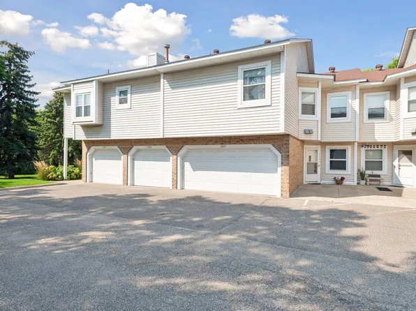 5351 Highpointe Ter, Bloomington, MN 55437