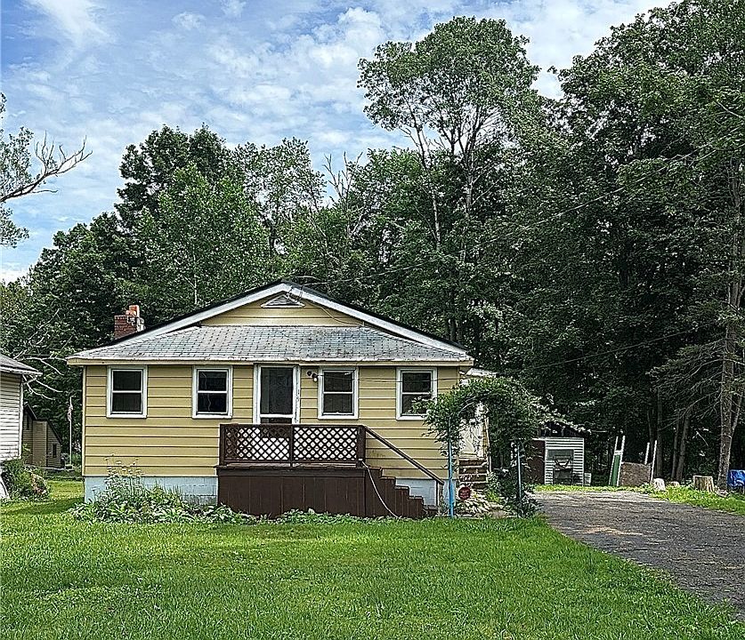 1st image of 19 Lakecrest Ave