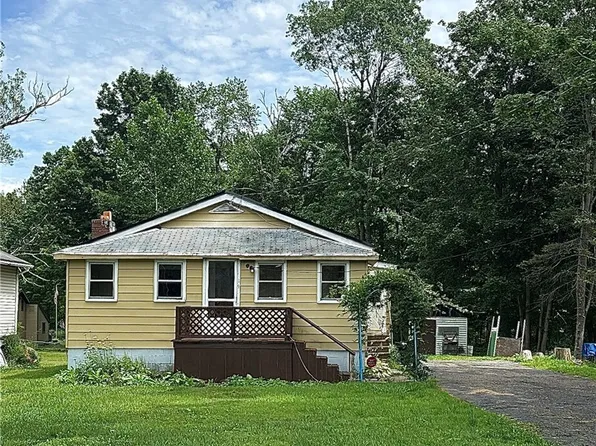 19 Lakecrest Ave, Lakewood, NY 14750