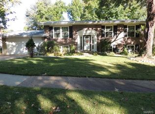 5 Timberleigh Ct, Ballwin, MO 63021