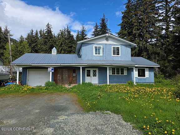 2nd image of 862 Spruce Grove Rd