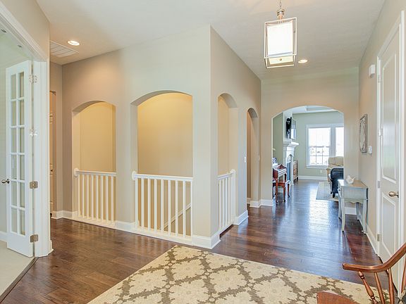 3rd image of 10654 Heatherfield Dr