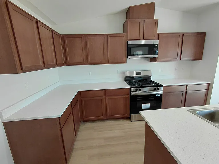 475 Palomino Ct — Photo 16