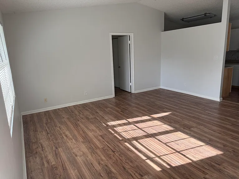 1240 SW 73rd Ave — Photo 10