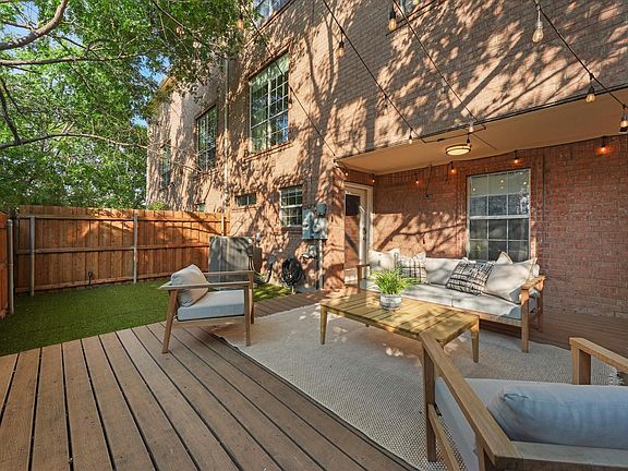 3rd image of 4007 Brownstone Ct