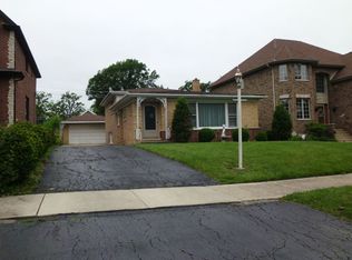 9312 S 83rd Ct, Hickory Hills, IL