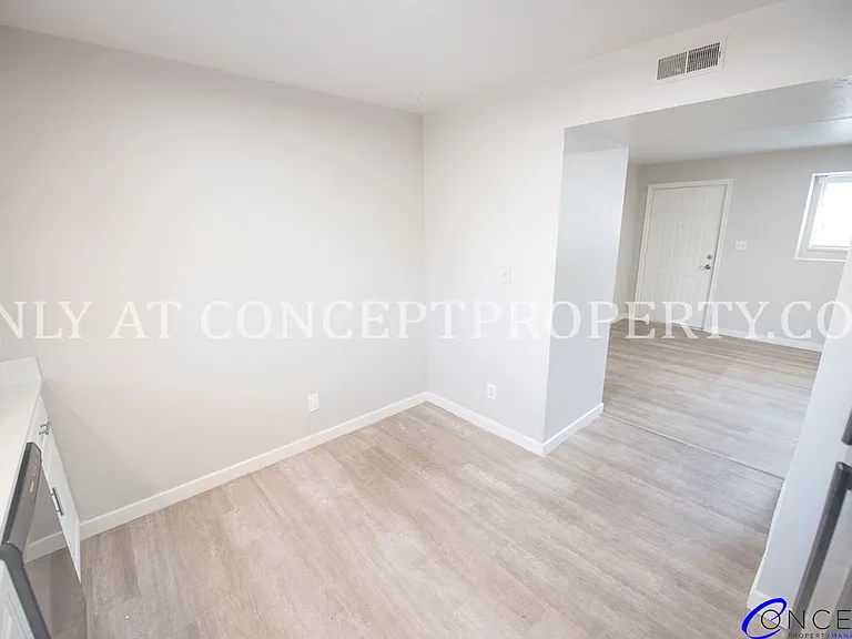 Grand on 800 North — Photo 48