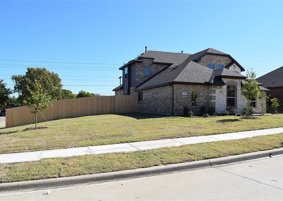 1st image of 702 Camden Ct