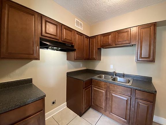 3rd image of 4434 Medley Ln