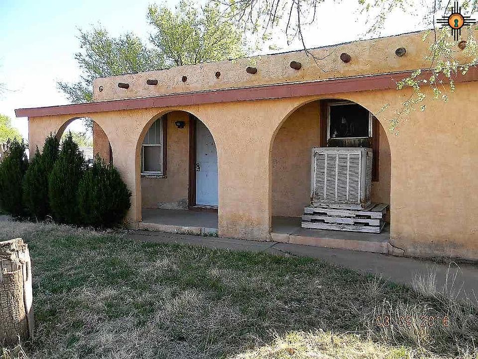 1st image of 821 Cameo St