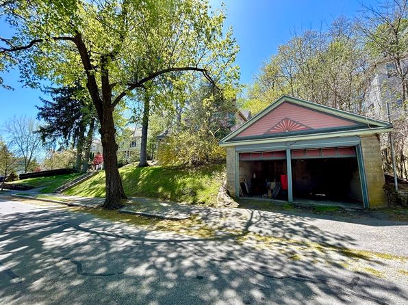 13 Circuit Ave E, Worcester, MA 01603