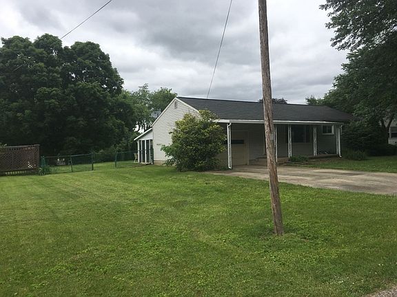 2nd image of 1452 Wright Dr