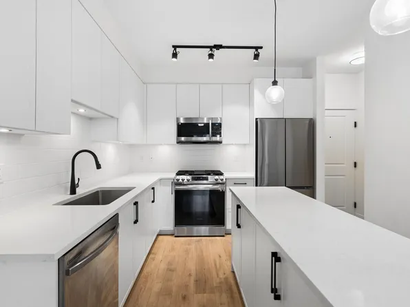 7506 199a St #326, Langley, BC V2Y 3G1