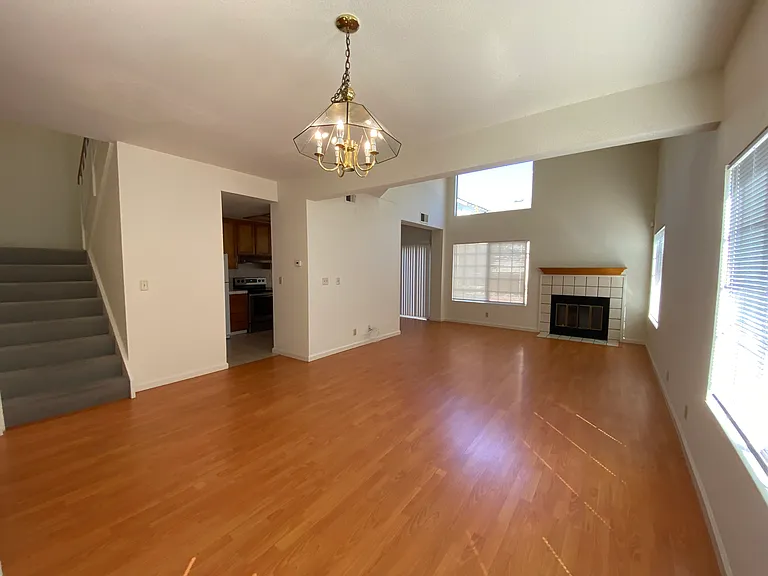 5315 Shattuck Ave — Photo 4