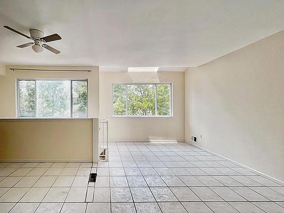 3rd image of 36 Latourette Ln #1