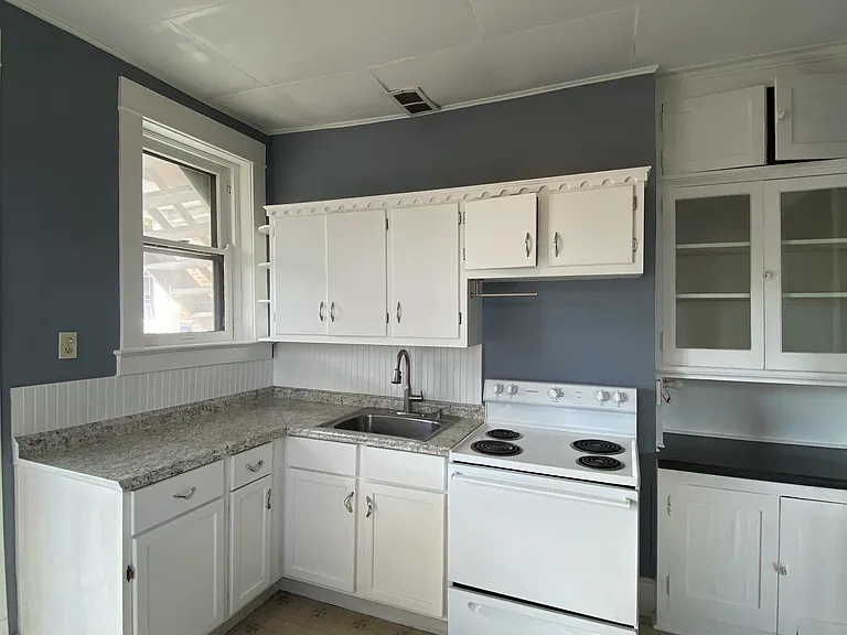 619 S 5th St — Photo 8