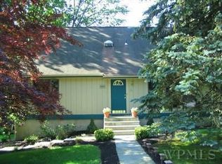 25 Whitman Rd, Yorktown Heights, NY 10598