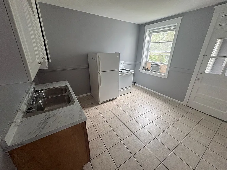 3654-56 Montana St — Photo 7