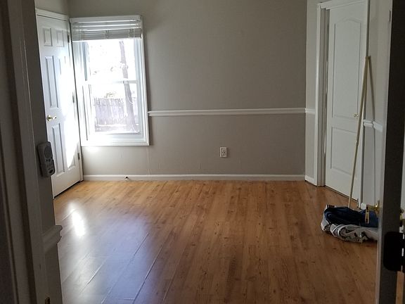 5th image of 1086 New Haven Dr