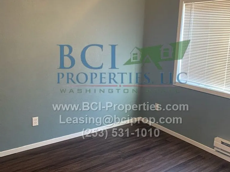 3310 S Sawyer St — Photo 11