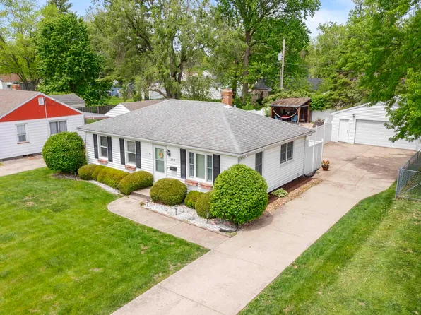 2219 W Overbrook Dr, Peoria, IL 61604