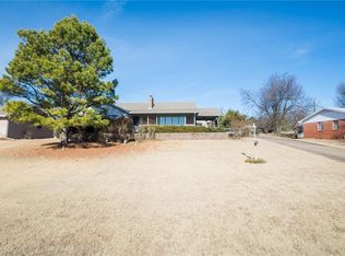 1165 E Ridgeway Dr, Fayetteville, AR 72701