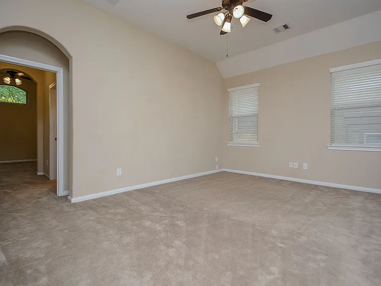 22 Cheswood Manor Dr — Photo 14