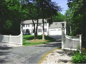 5th image of 11 Oakwood Ln