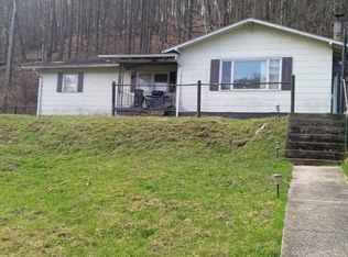 152 Liberty St, Salem, WV 26426