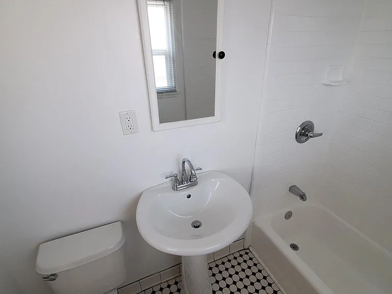 1728 6th Ave #1/2 — Photo 7