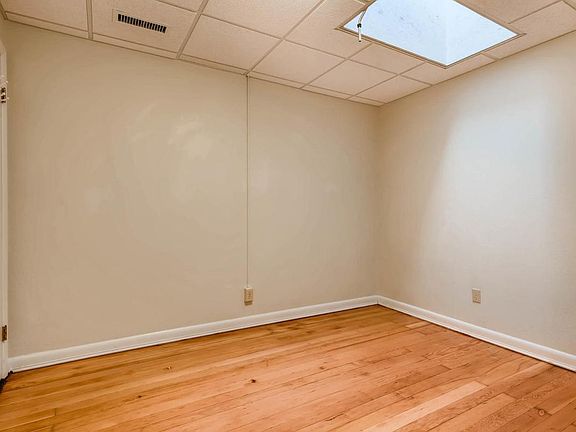 3rd image of 510 25th St