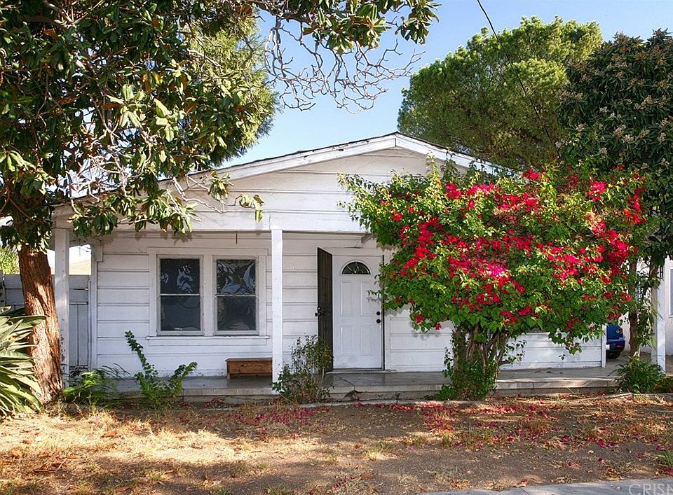 2nd image of 1211 Glenoaks Blvd