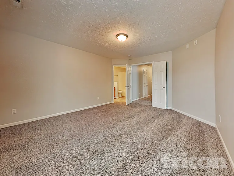 1102 Central Park Blvd N — Photo 7