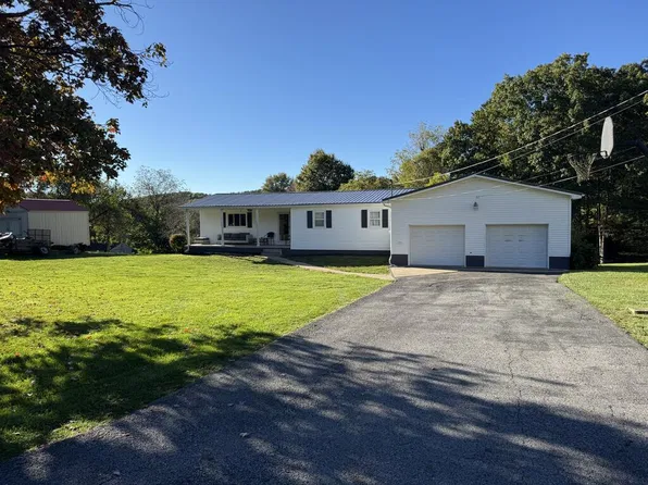 335 Lakeview Dr, Beckley, WV 25801