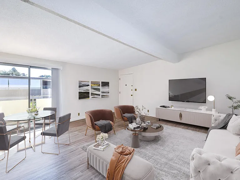 2707 Montrose Ave #10 — Photo 1