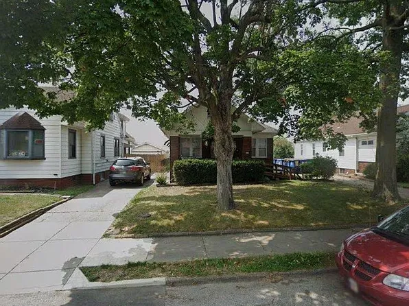 2003 E Franklin St, Evansville, IN 47711