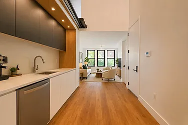 143 North 9th Street, #3R